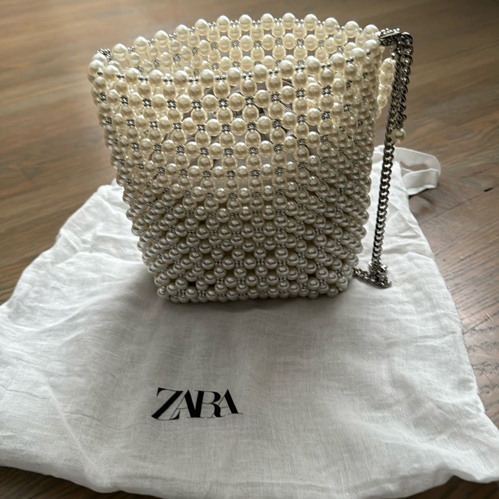 Pearl tote handbag